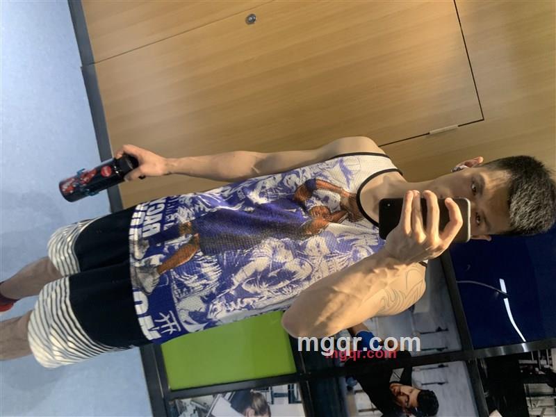 身高一米八八的第1张照片