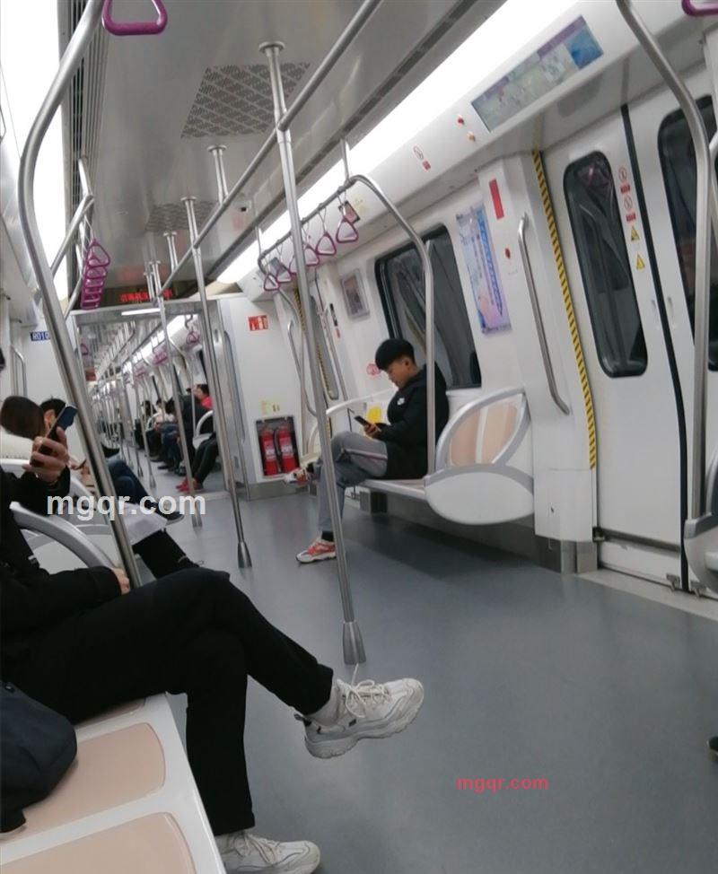 一个小坏坏的第2张照片