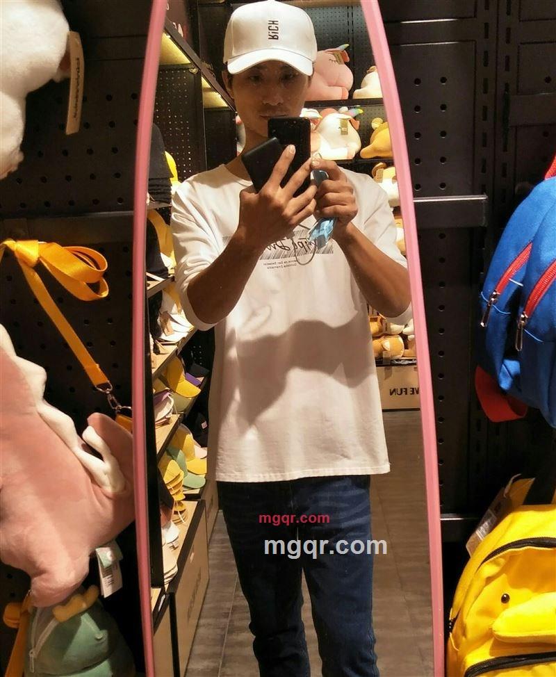 猛男一枚的第1张照片