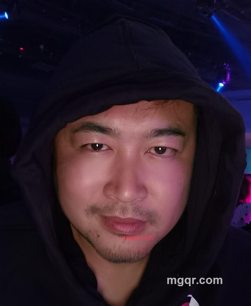 快乐出墙的第2张照片