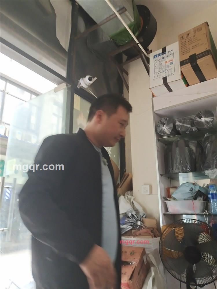 摇曳的飘零的第1张照片