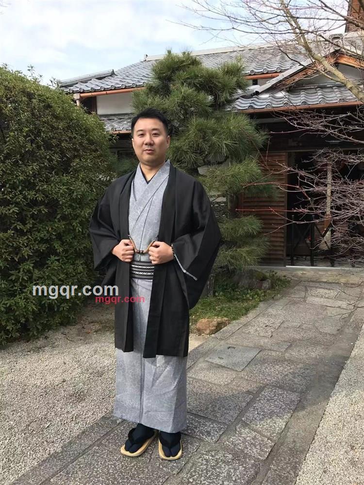 周围走的第2张照片