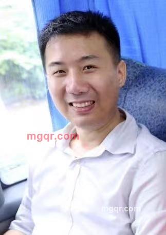 周围走的第1张照片