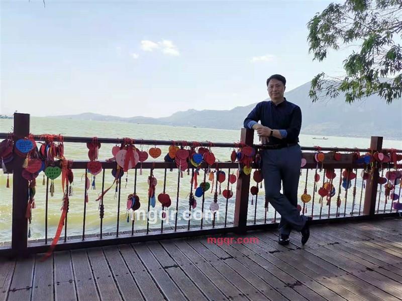 欲望的天空没有你的第3张照片