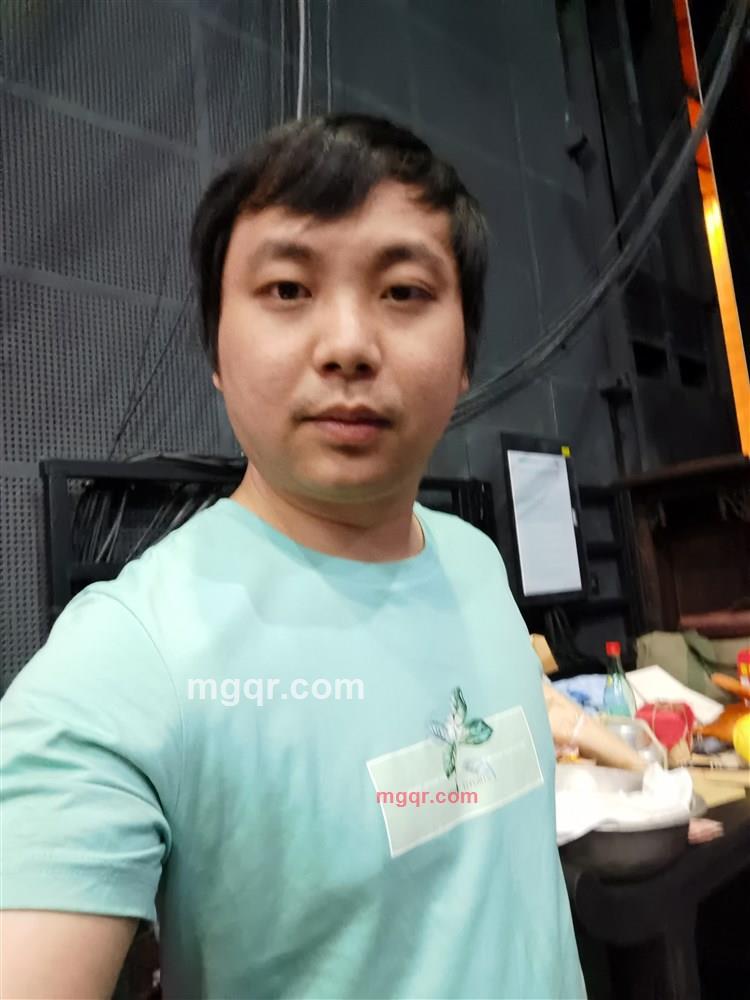 不懂黑的夜的第1张照片