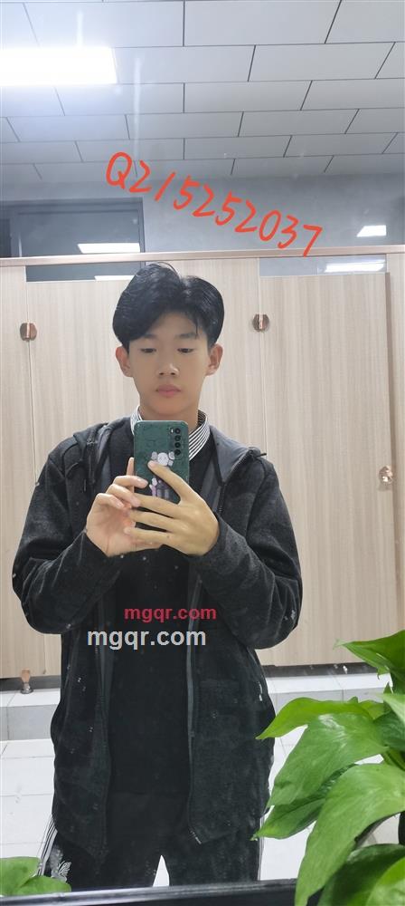 小*男的第2张照片