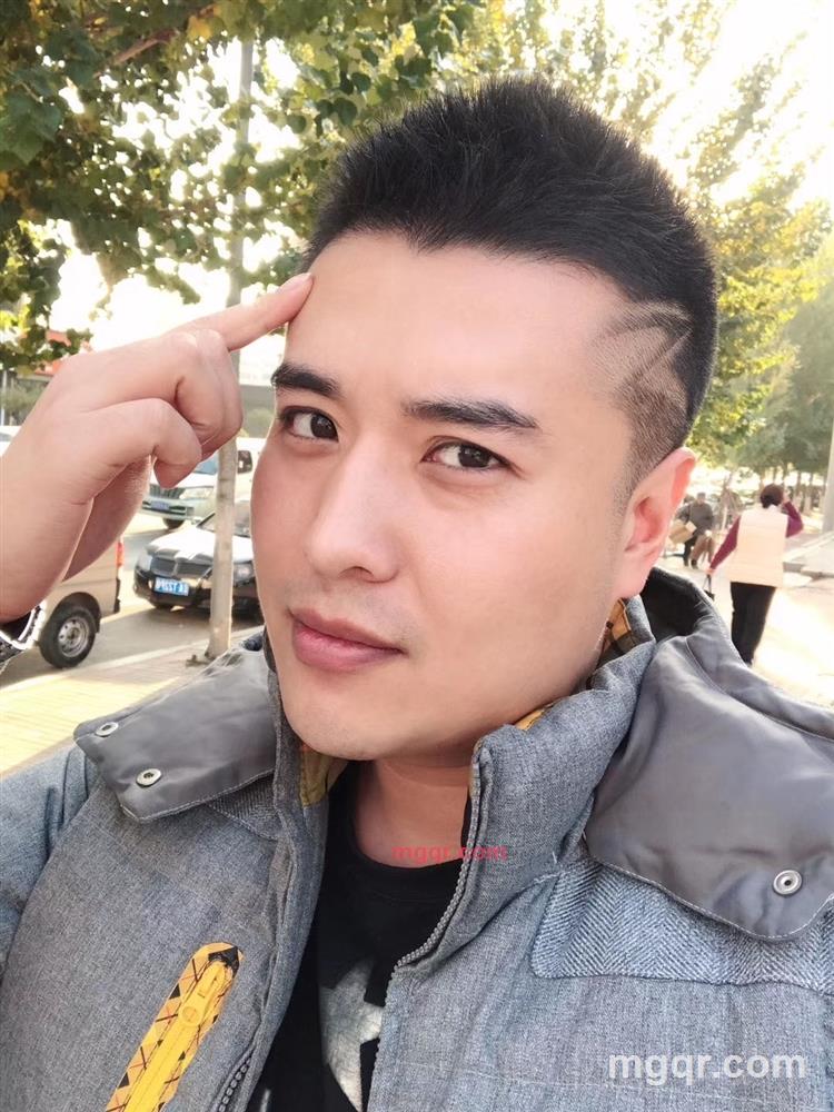 月半愁的第1张照片