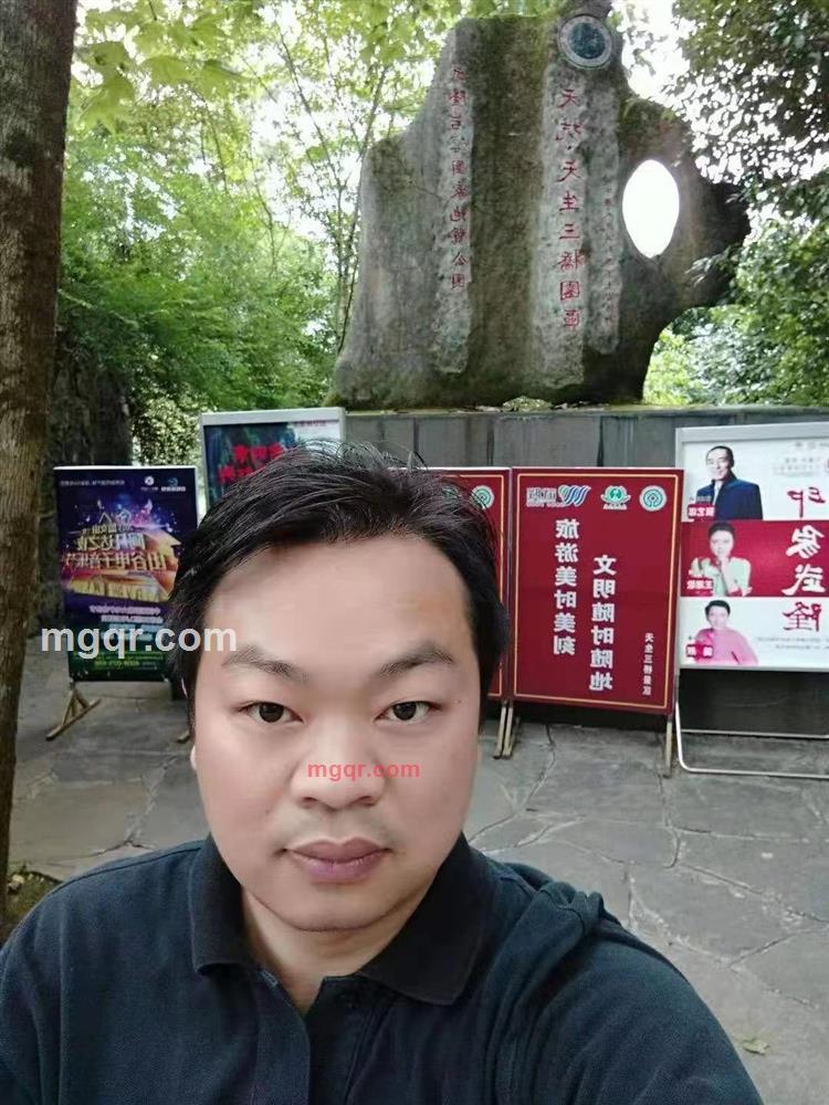 夜色下的蓝色忧郁 的第2张照片