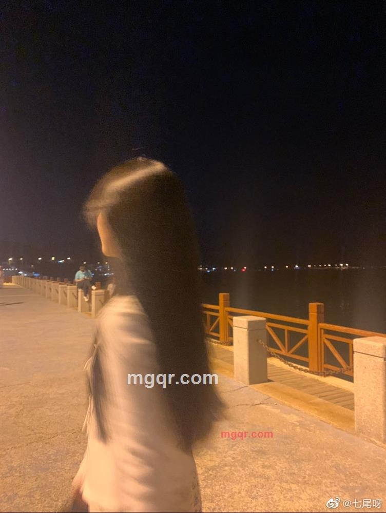 调皮的小猫??的第1张照片