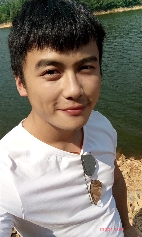 抱着梦往前飞的第1张照片