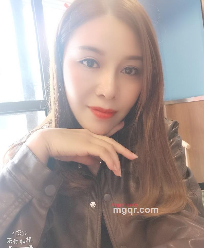 气质女人的第3张照片