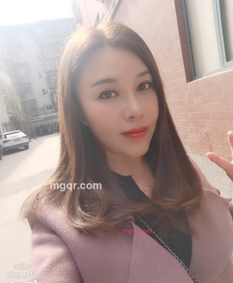 气质女人的第2张照片