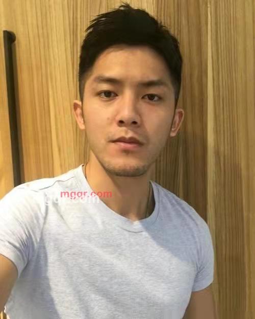 威猛老男人的第2张照片