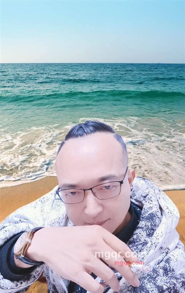 一枚老帅哥的第1张照片