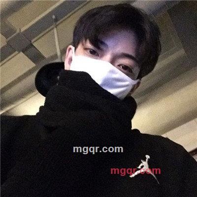 牵手的第1张照片