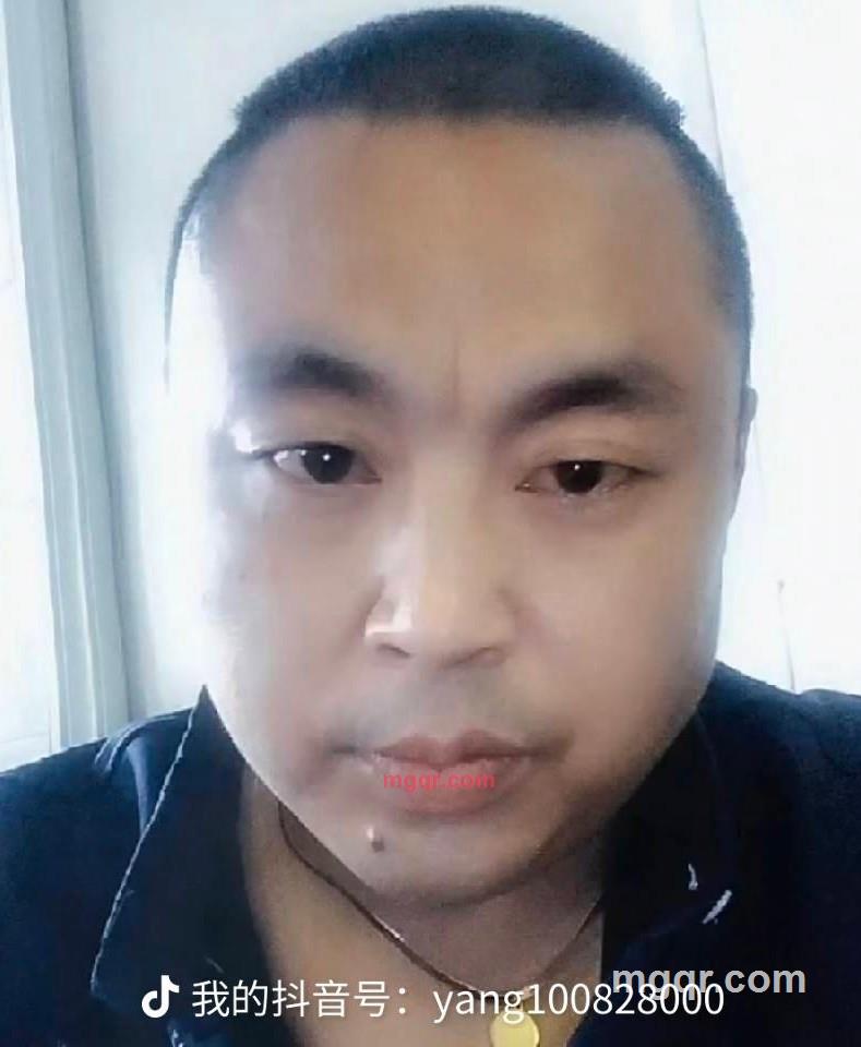 那夜那爱的第3张照片