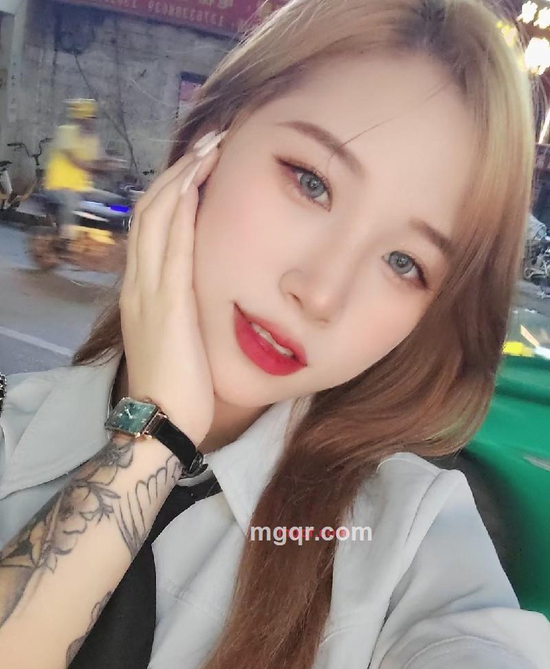 树上的小苹果的第4张照片