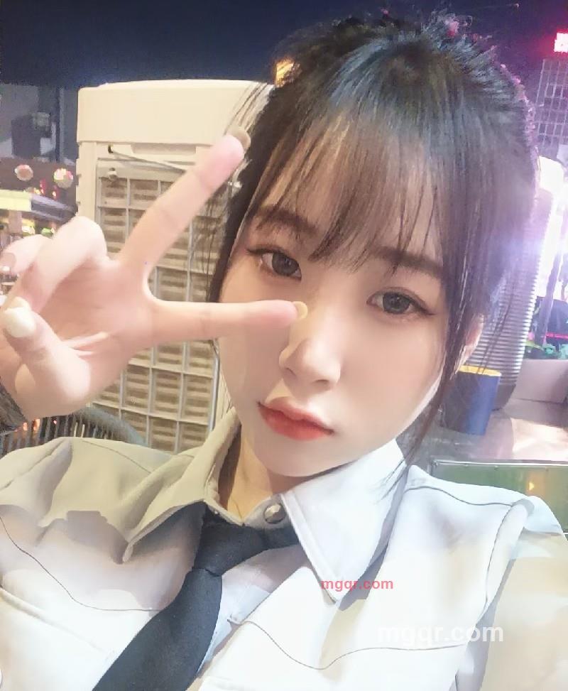 树上的小苹果的第1张照片