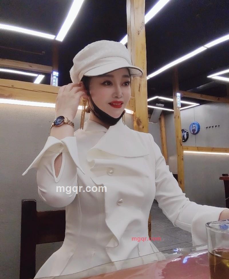 贪嘴的猫的第6张照片