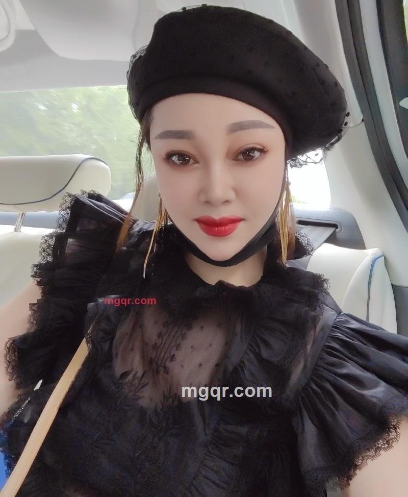 贪嘴的猫的第5张照片