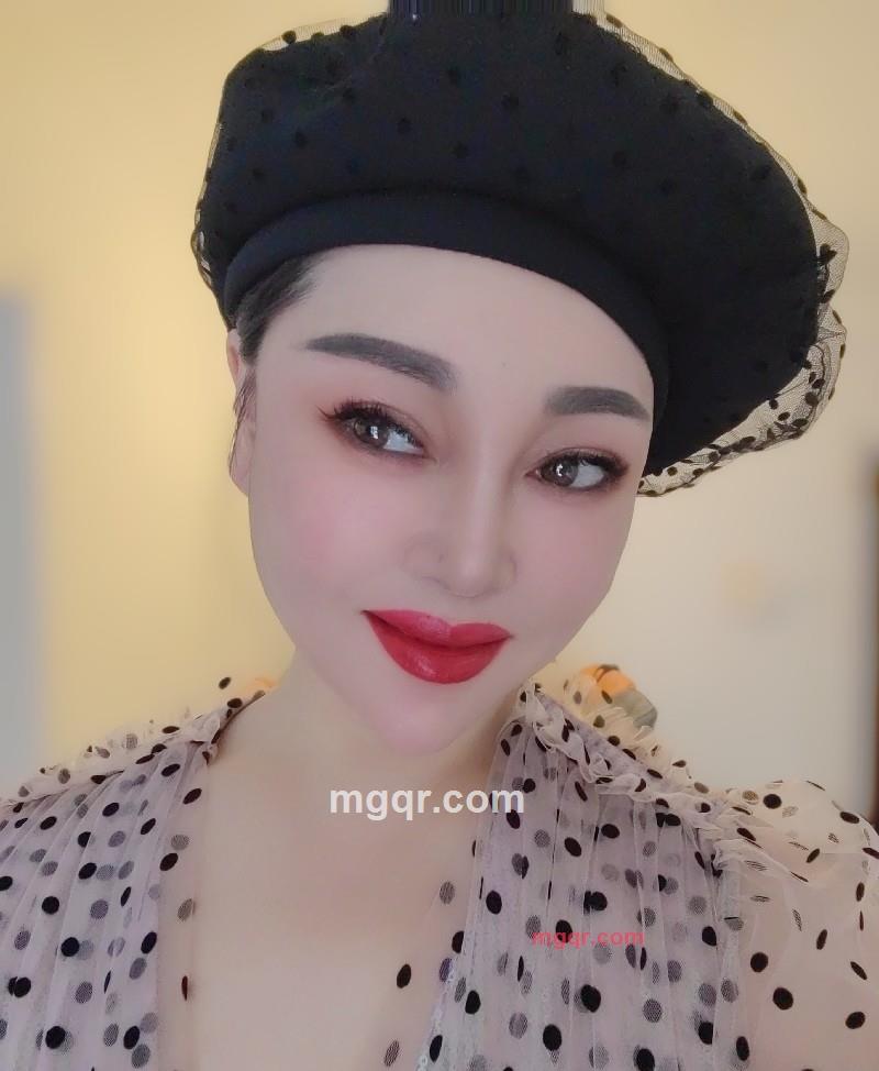 贪嘴的猫的第3张照片