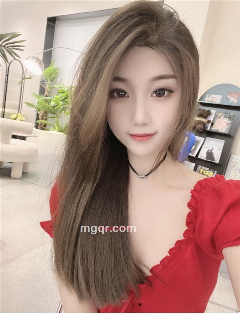 楚楚动人的第1张照片