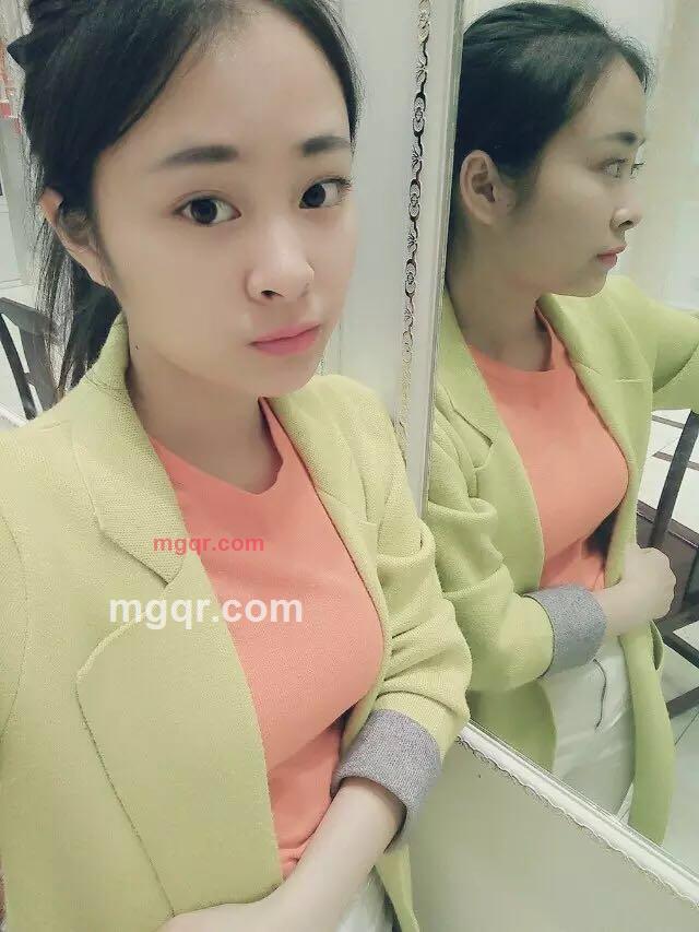 愛笑的女孩的第1张照片