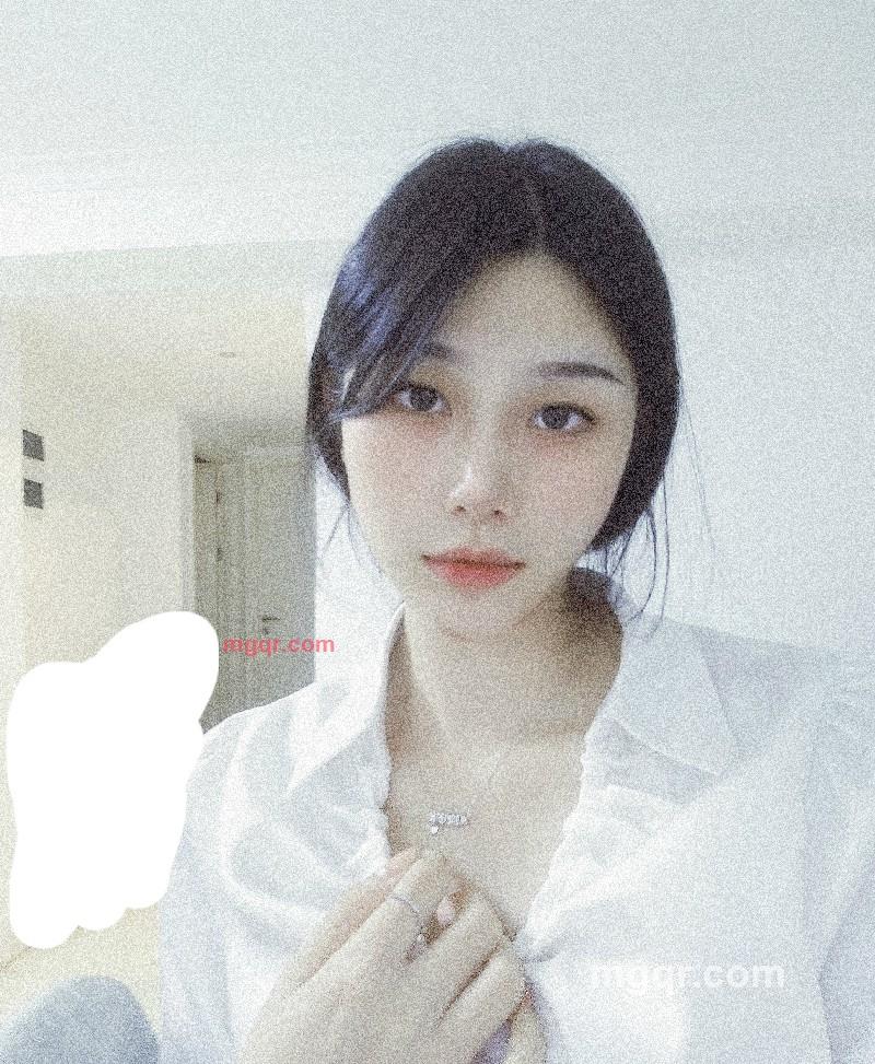 白衣青衫的第3张照片