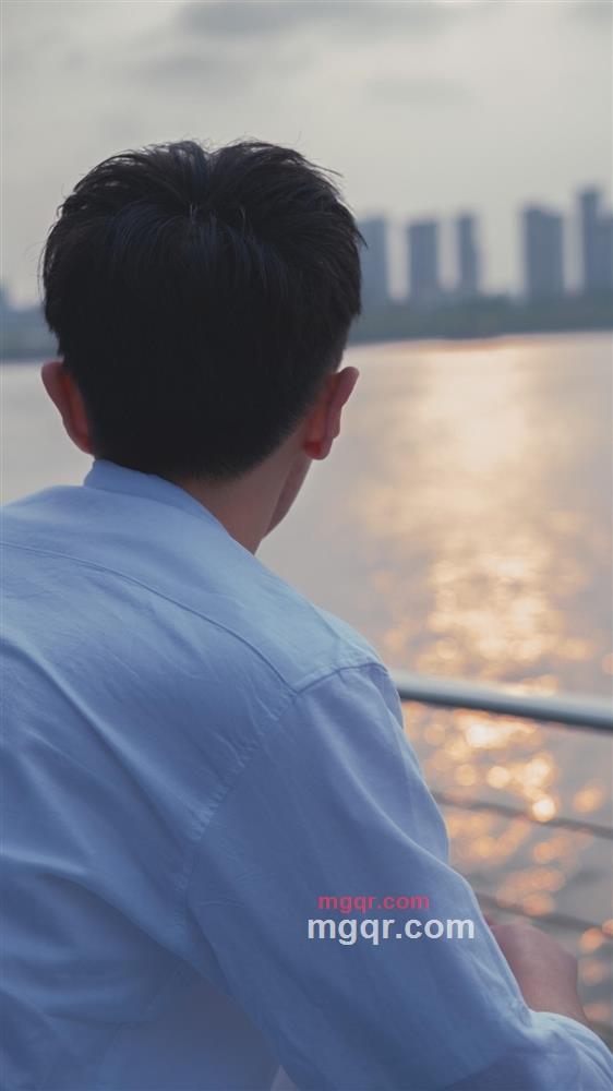 人间共销魂的第1张照片