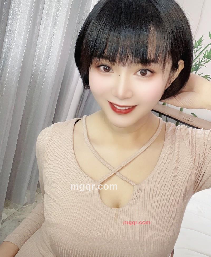 黄茵茵的第5张照片