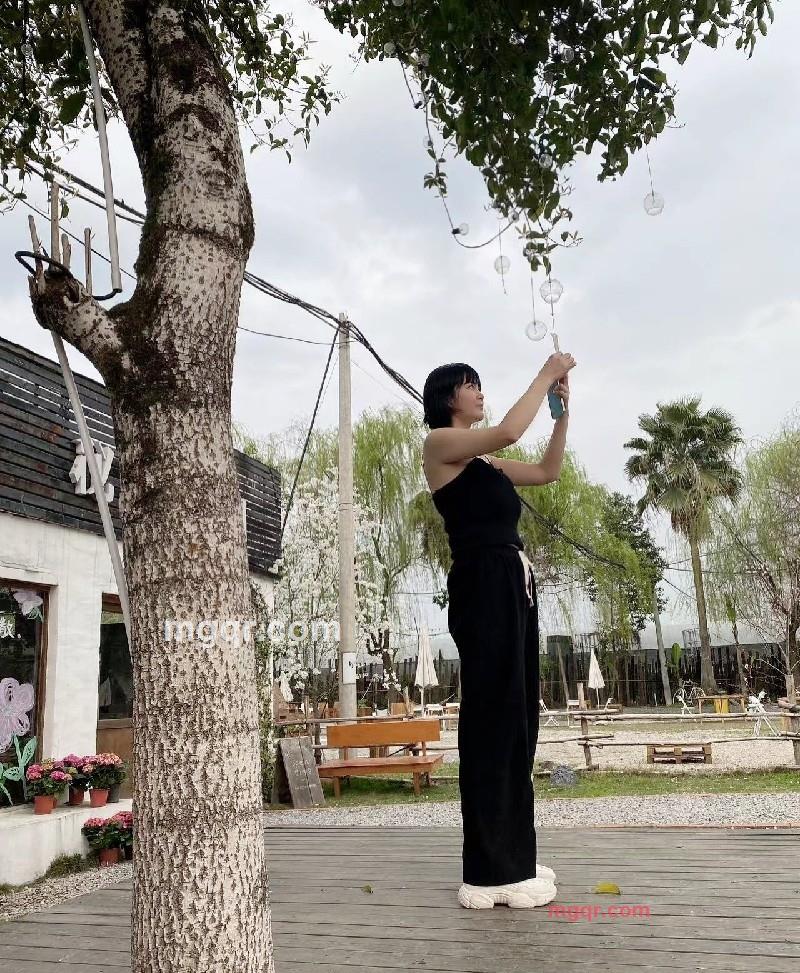 黄茵茵的第2张照片