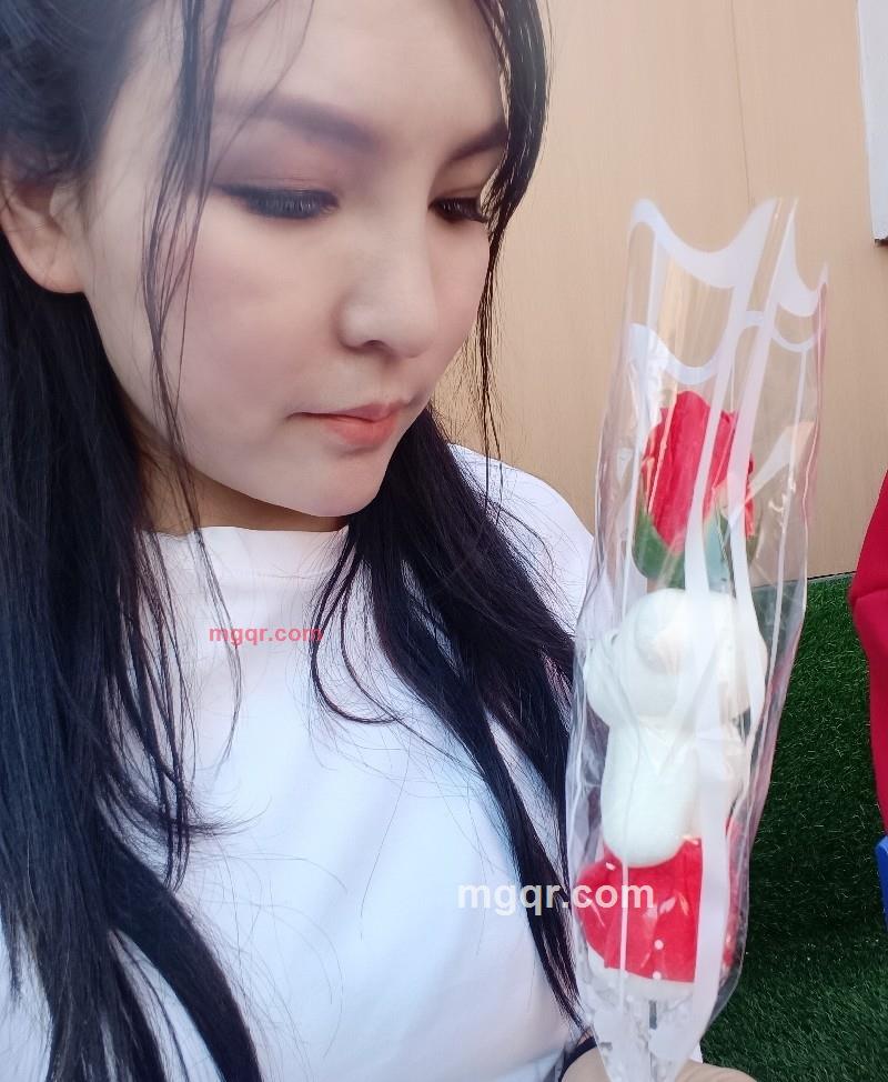 我会枕着你的名字入眠的第2张照片