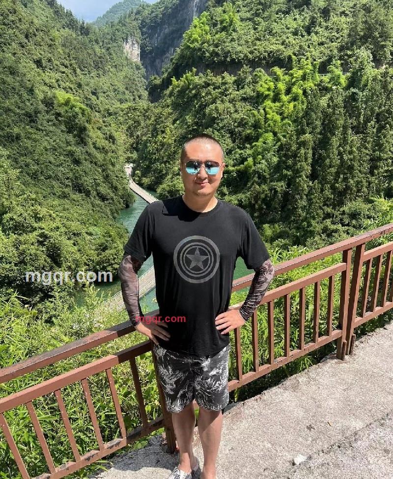 夜孤寒的第1张照片