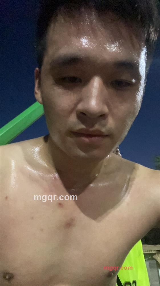 一人的第1张照片