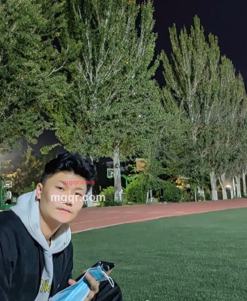 纯情22岁色男的第2张照片