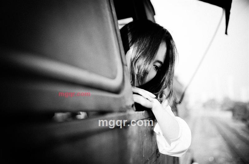 失眠的画家的第2张照片