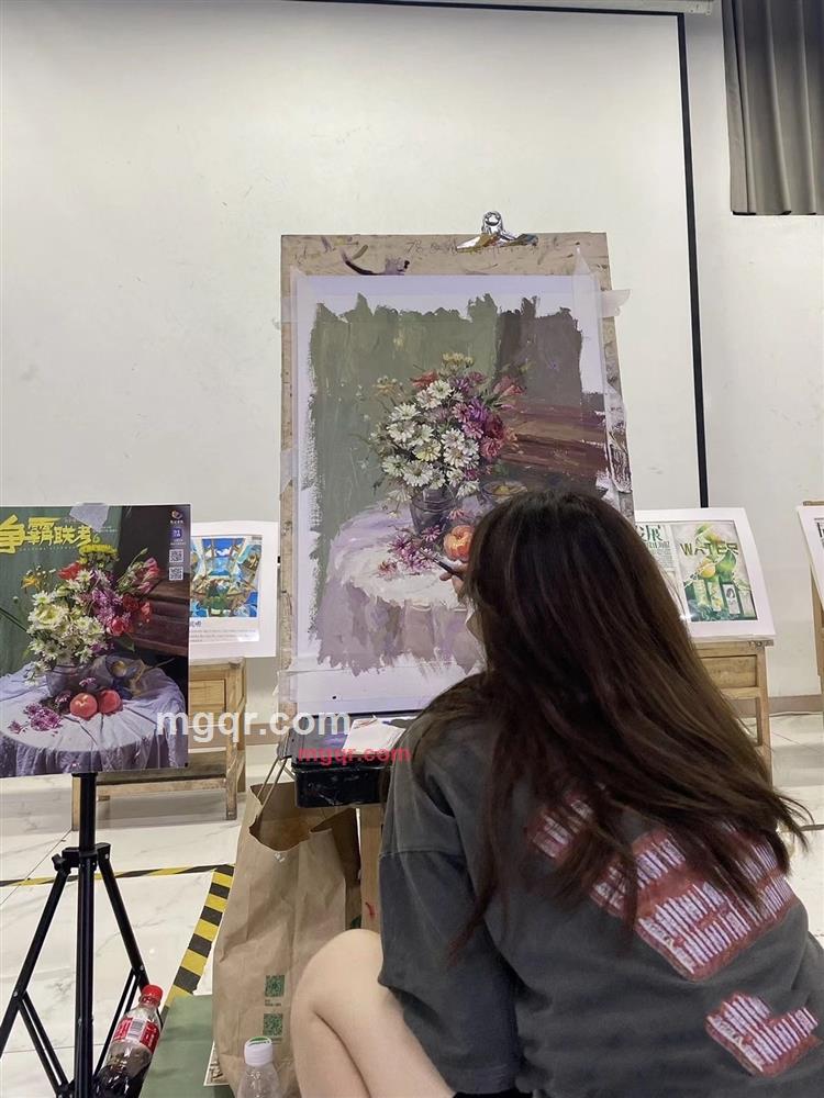 失眠的画家的第1张照片