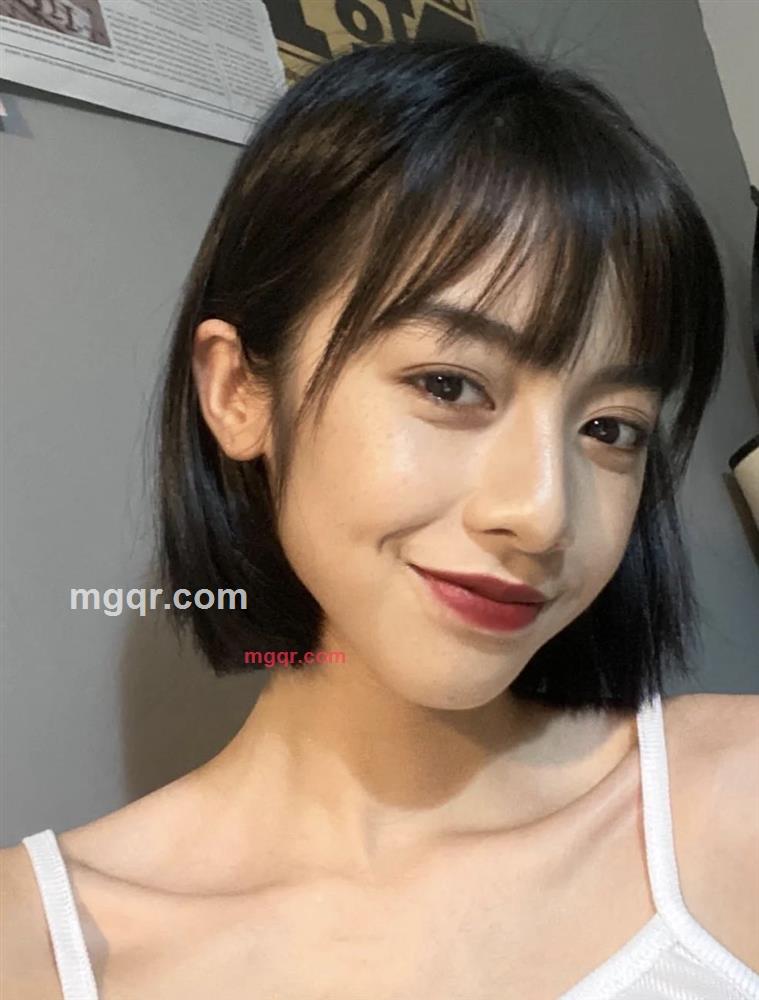 缺金的小女人的第1张照片