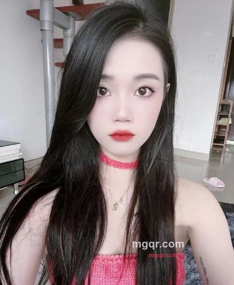 寂寞的人儿的第3张照片