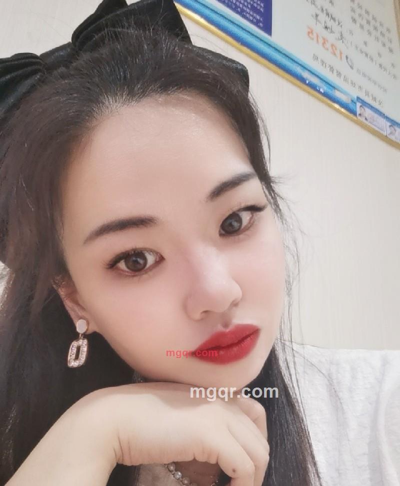 漂亮美眉的第6张照片