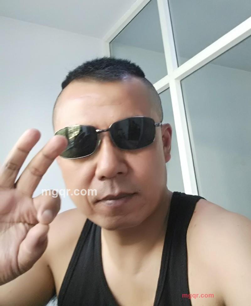 猥琐大叔的第1张照片