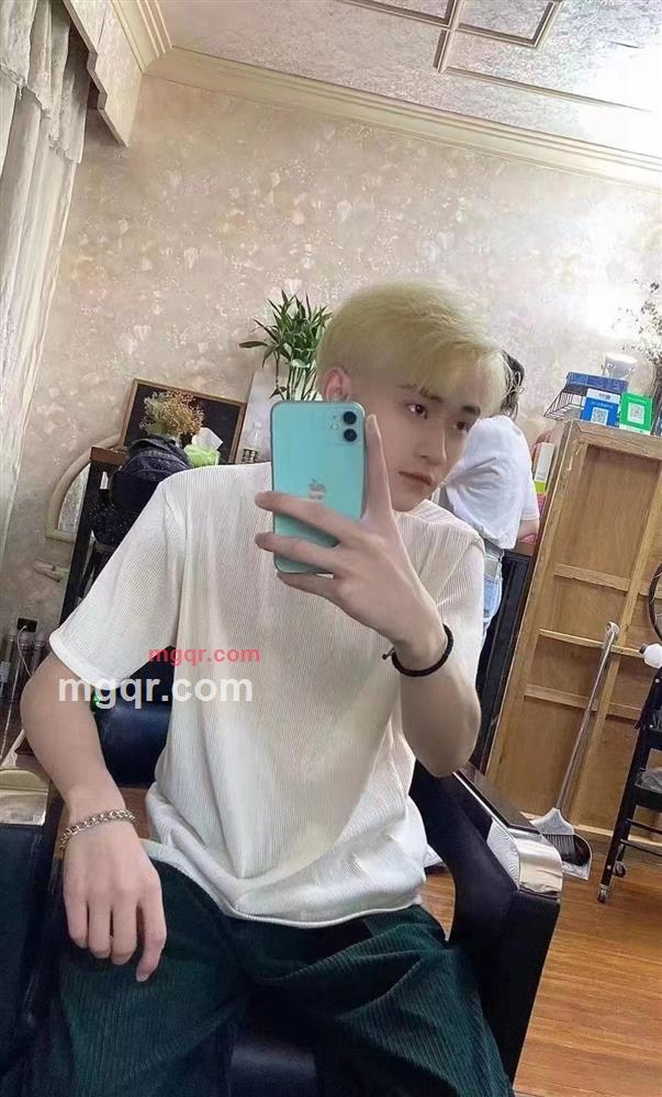 七色狼的第2张照片