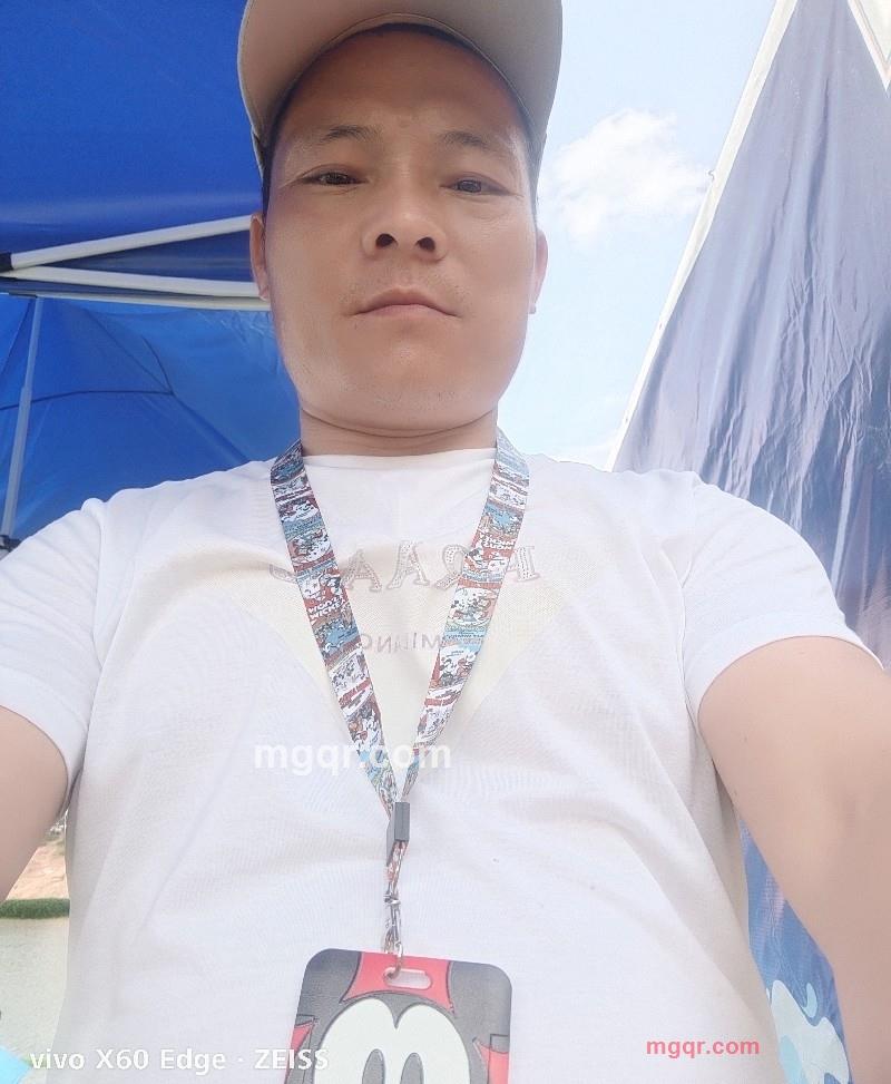 晒得乌漆麻黑的第5张照片