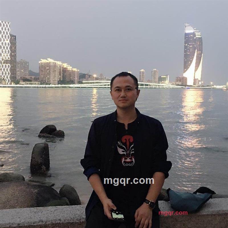 天生就硬的第1张照片