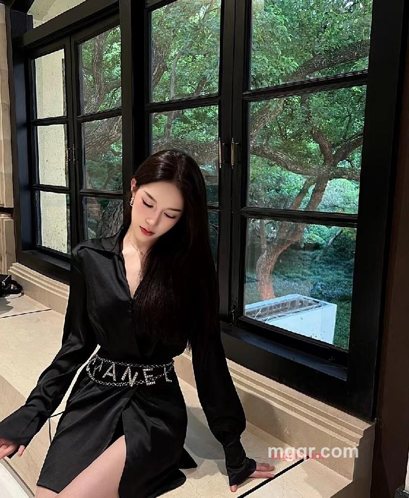 黑暗中的猫咪的第1张照片