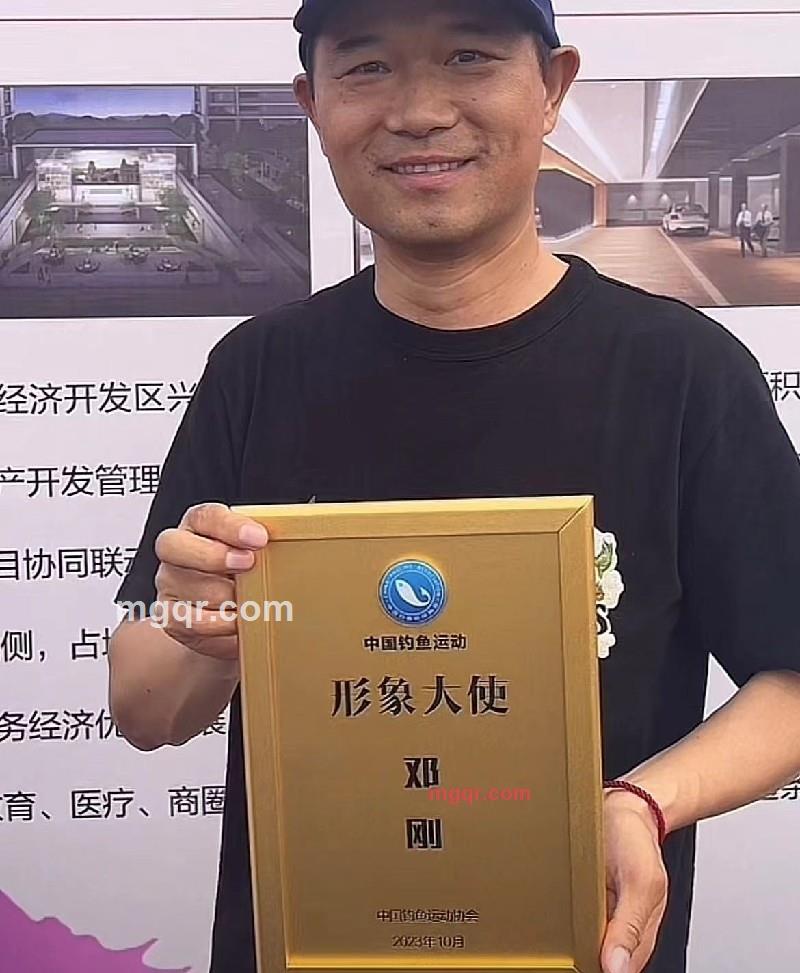 晒得乌漆麻黑的第1张照片