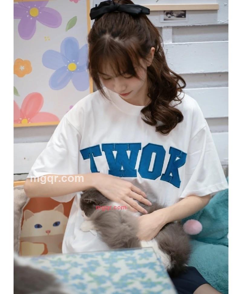人间星河里的猫的第1张照片