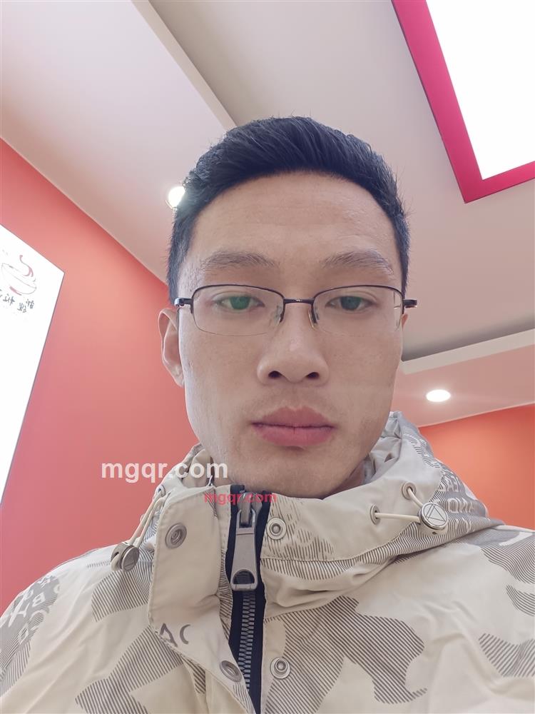 寂寞小男孩的第2张照片