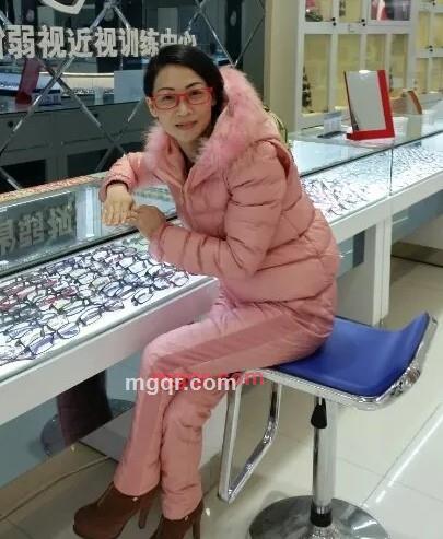 丑女也疯狂的第5张照片