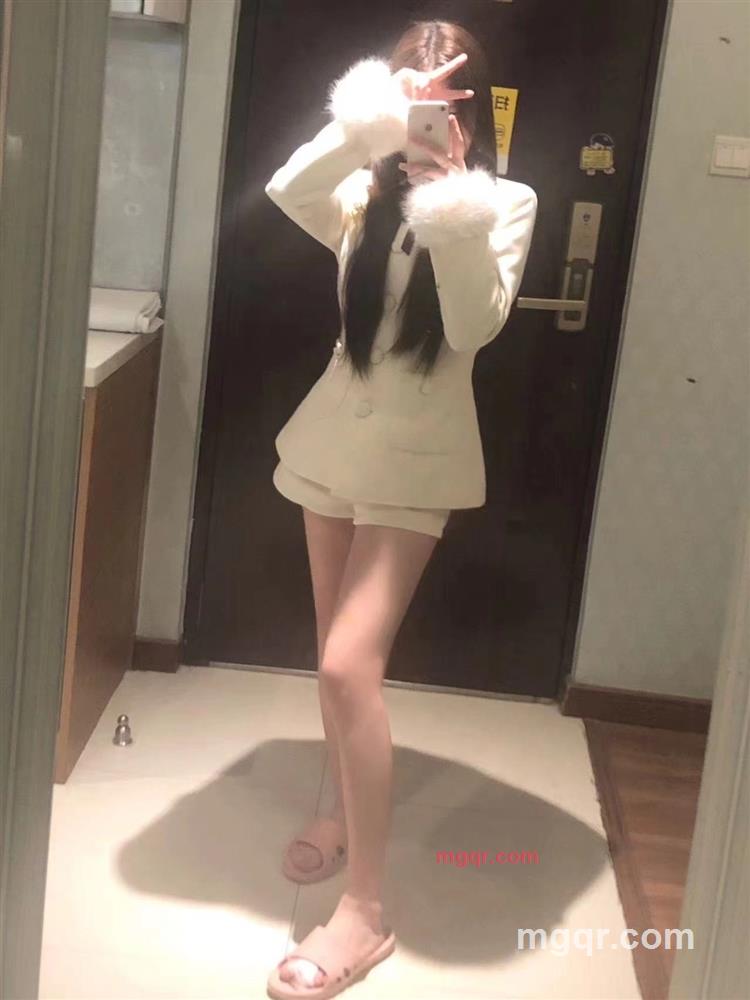 爱笑的女孩的第1张照片